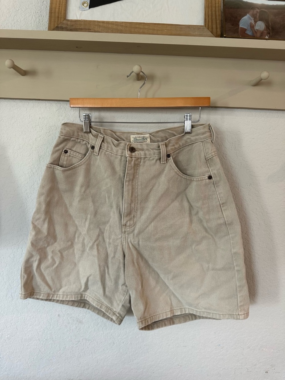 St. Johnson’s Bay Khaki Shorts - Neutral Beige